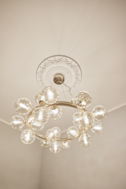 Detail Treppenhaus - 4,5-Zimmerwohnung mit Einbauküche in Hannover Linden – Aufwendig saniert