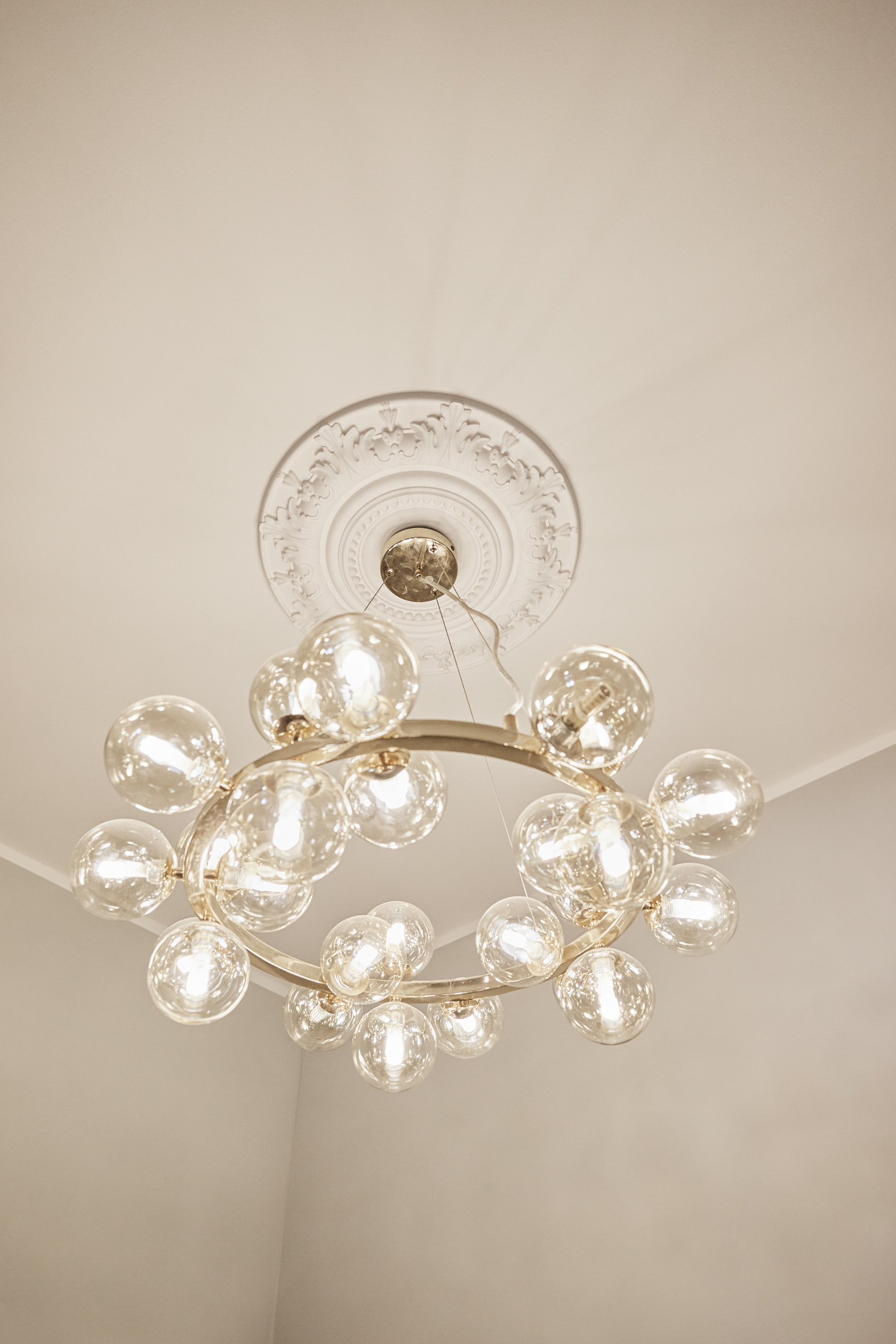 Detail Treppenhaus - 4,5-Zimmerwohnung mit Einbauküche in Hannover Linden – Aufwendig saniert