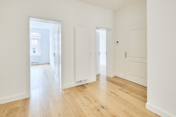 Zugang Zimmer - 4,5-Zimmerwohnung mit Einbauküche in Hannover Linden – Aufwendig saniert