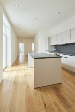 Einbauküche_1 - 4,5-Zimmerwohnung mit Einbauküche in Hannover Linden – Aufwendig saniert