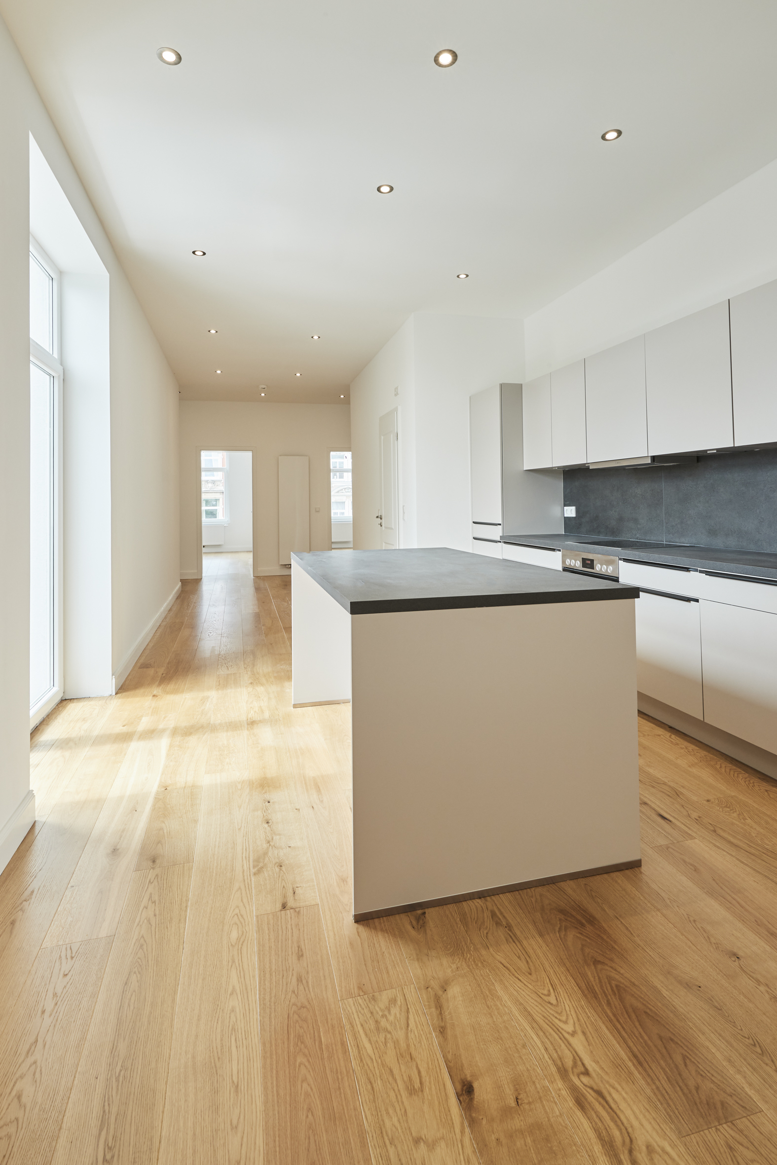 Einbauküche_1 - 4,5-Zimmerwohnung mit Einbauküche in Hannover Linden – Aufwendig saniert