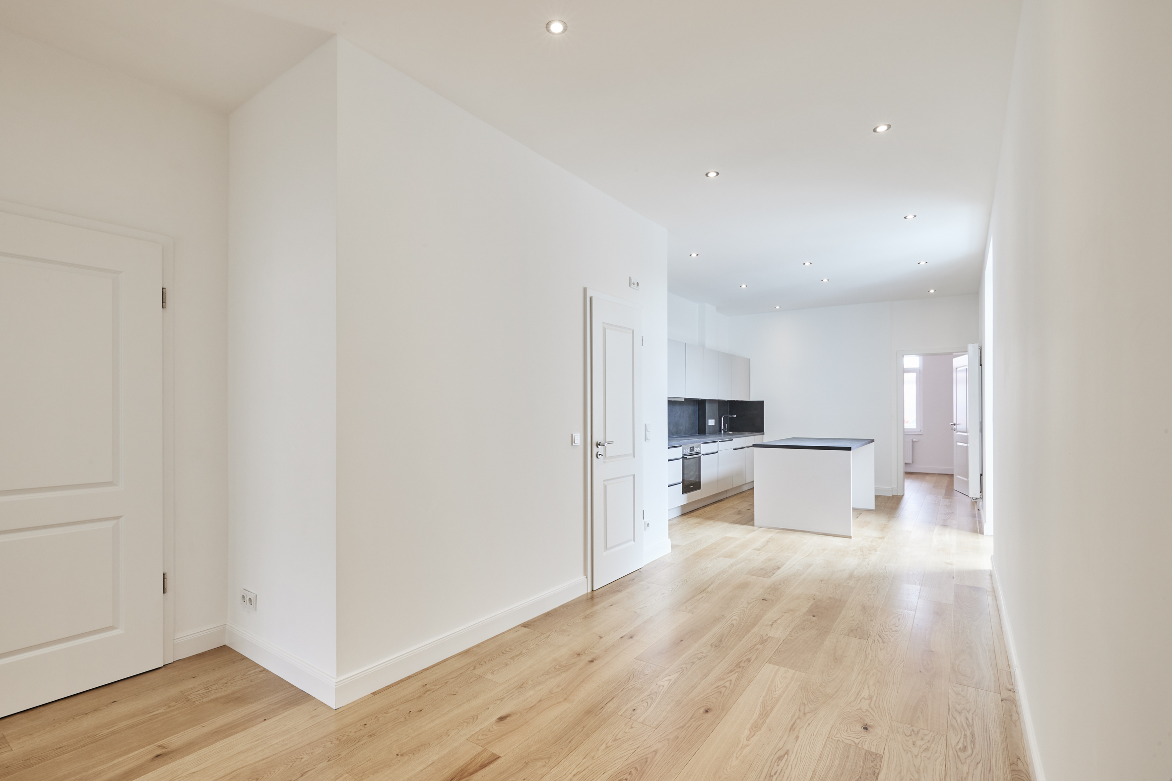 Wohnen / Kochen - 4,5-Zimmerwohnung mit Einbauküche in Hannover Linden – Aufwendig saniert