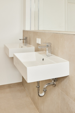 Badezimmer Details_ - 4,5-Zimmerwohnung mit Einbauküche in Hannover Linden – Aufwendig saniert