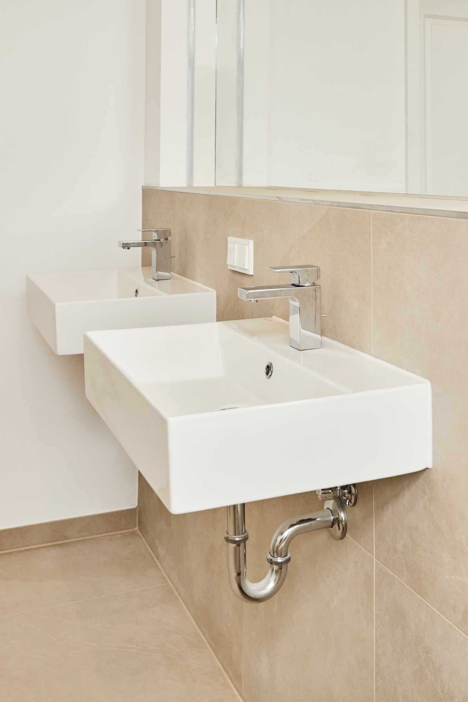 Badezimmer Details_ - 4,5-Zimmerwohnung mit Einbauküche in Hannover Linden – Aufwendig saniert