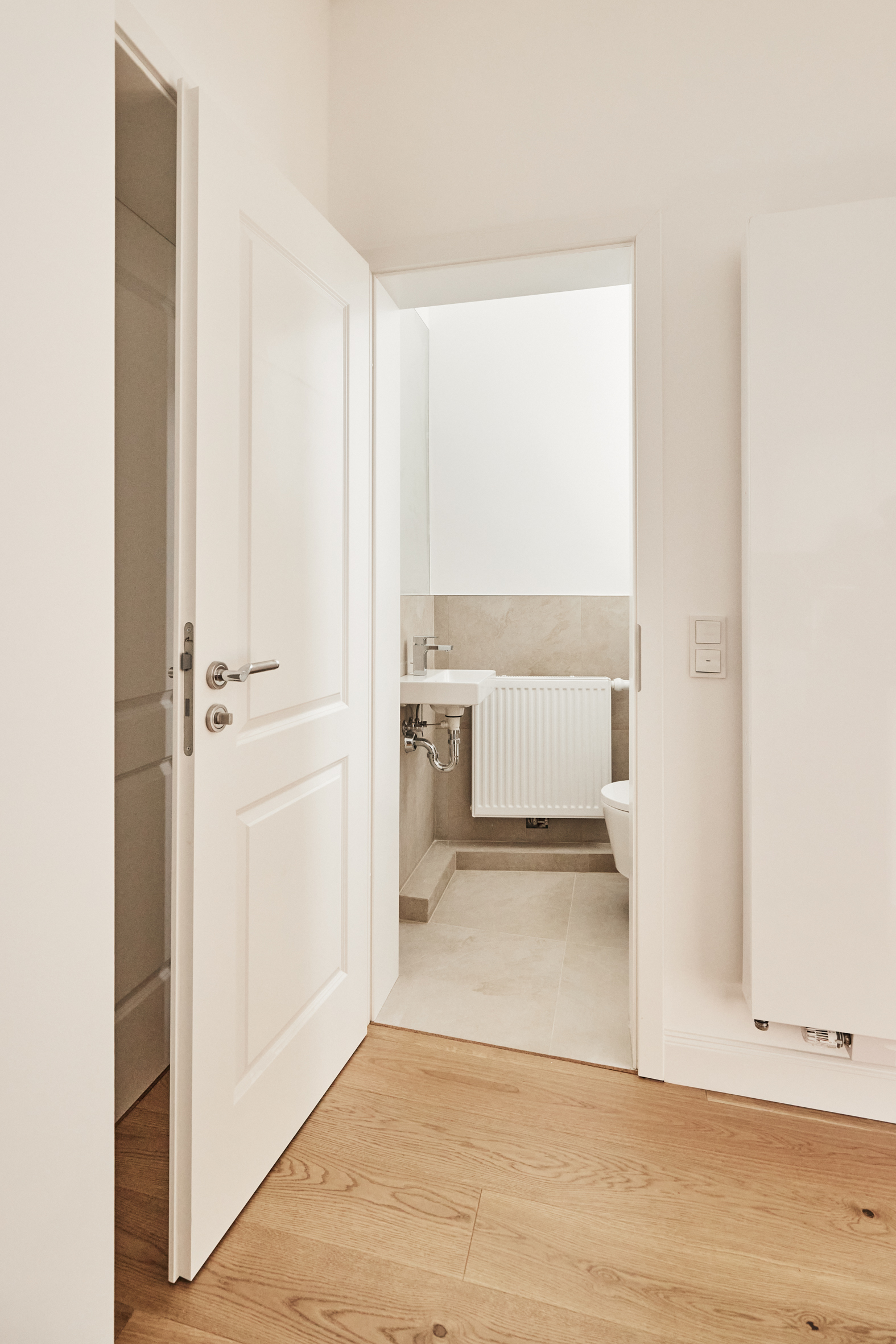 Gäste WC - 4,5-Zimmerwohnung mit Einbauküche in Hannover Linden – Aufwendig saniert