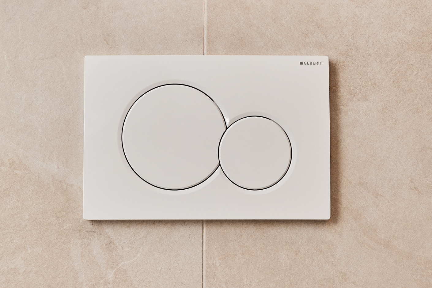 Badezimmer-Detail_ - *VERKAUFT*Hochwertige Dachgeschosswohnung mit Einbauküche und großem Tageslichtbad