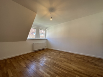 Schlafzimmer - Vollsanierte 2-Zimmerwohnung mit hochwertiger Einbauküche in Bestlage Hildesheim