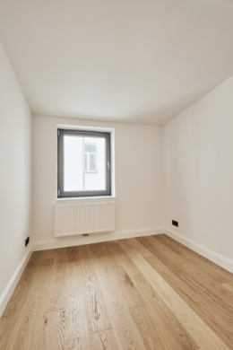 Zimmer 2 - **RESERVIERT**-Remise mit höchster Ausstattung auf 2 Etagen und Terrasse