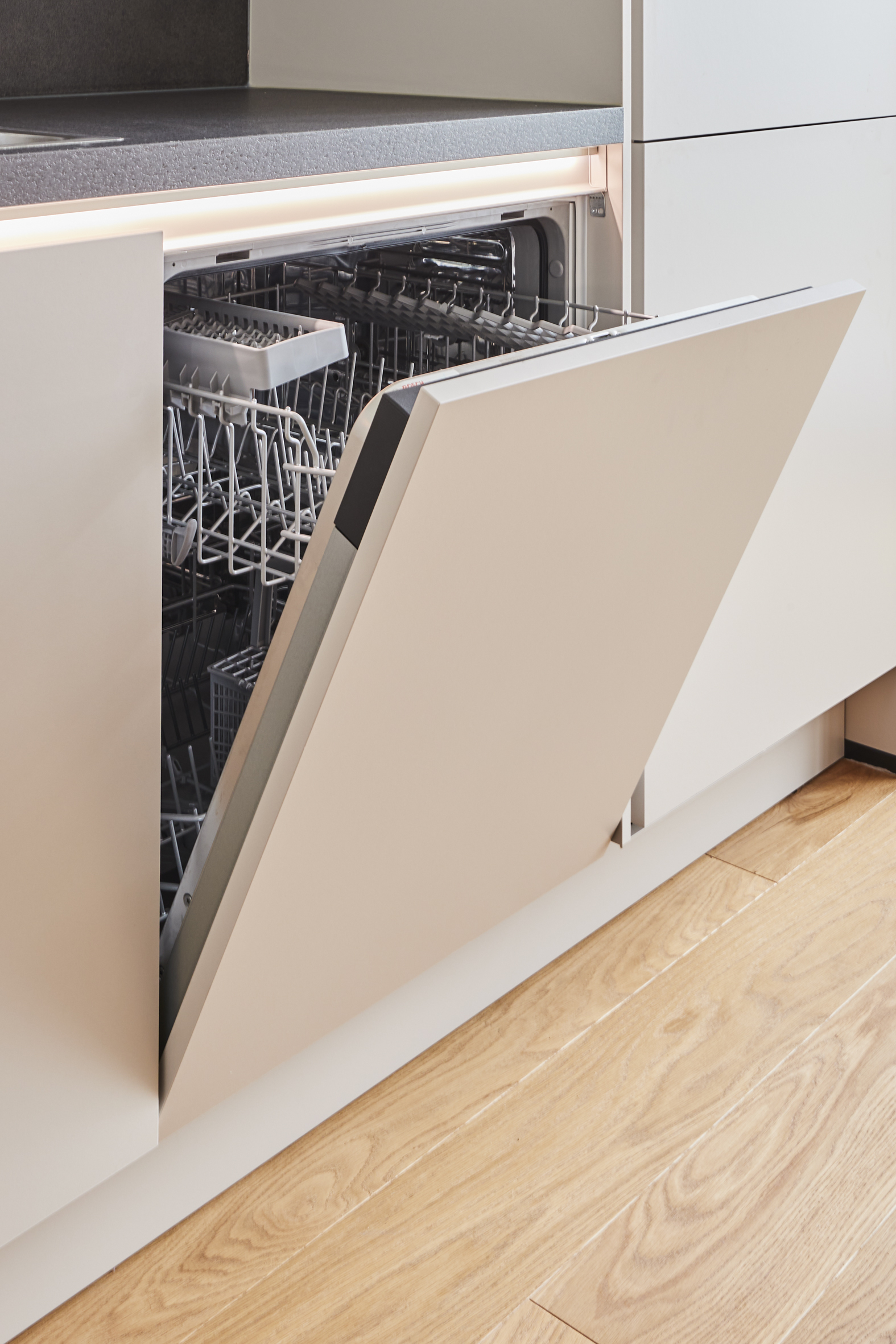 Detail Küche_ - **RESERVIERT**-Remise mit höchster Ausstattung auf 2 Etagen und Terrasse