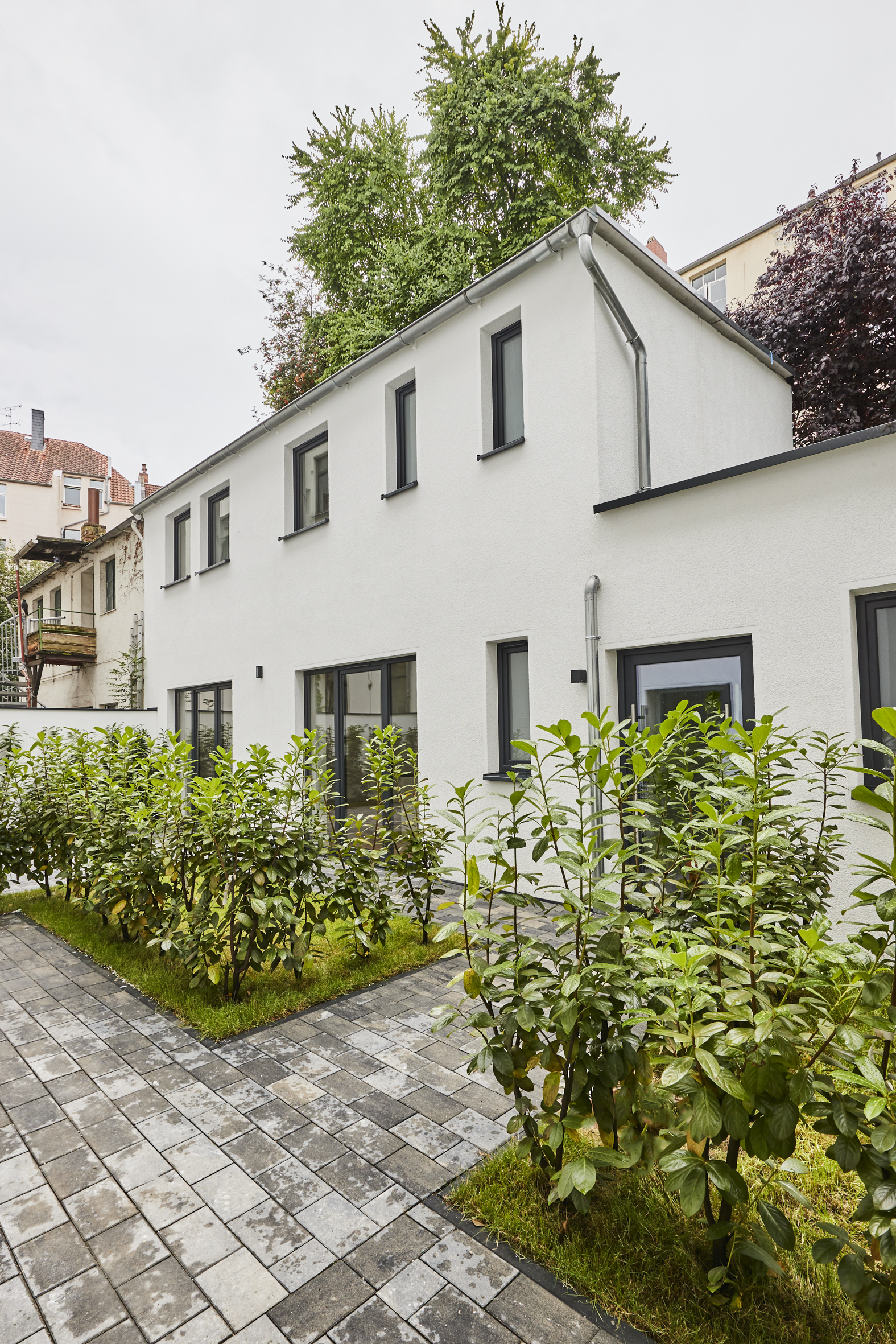 Remise Außenansicht_1 - **RESERVIERT**-Remise mit höchster Ausstattung auf 2 Etagen und Terrasse