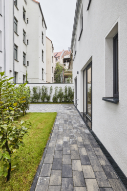 Aussenansicht - **RESERVIERT**-Remise mit höchster Ausstattung auf 2 Etagen und Terrasse