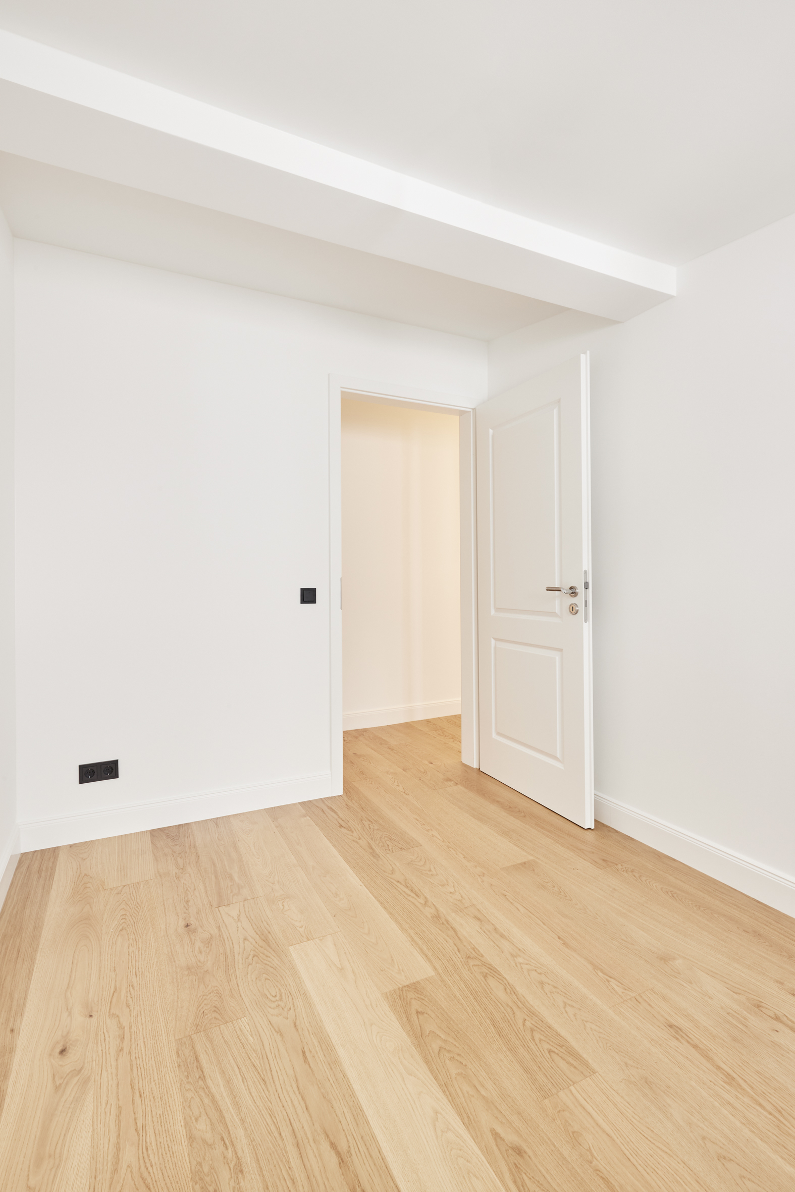 Zimmer 2 mit Blick zum Flur - **RESERVIERT**-Remise mit höchster Ausstattung auf 2 Etagen und Terrasse