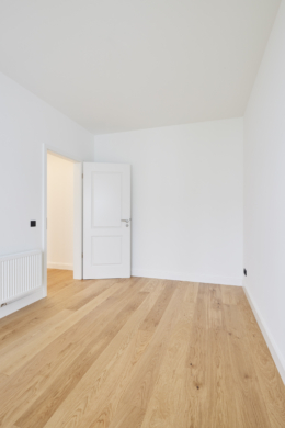 Zimmer 1 - **RESERVIERT**-Remise mit höchster Ausstattung auf 2 Etagen und Terrasse