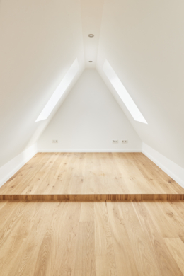 Hochebene - *verkauft*Großzügige Maisonettewohnung mit Eiche-Echtholzparkett in der Nordstadt