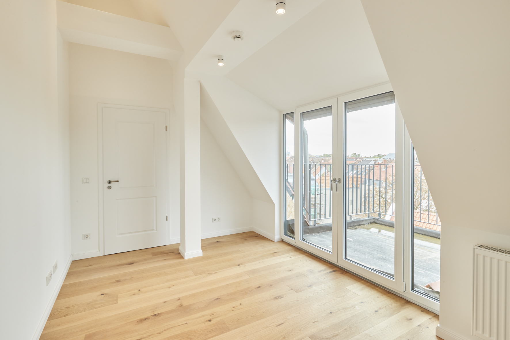 Schlafzimmer_2 - *verkauft*Großzügige Maisonettewohnung mit Eiche-Echtholzparkett in der Nordstadt