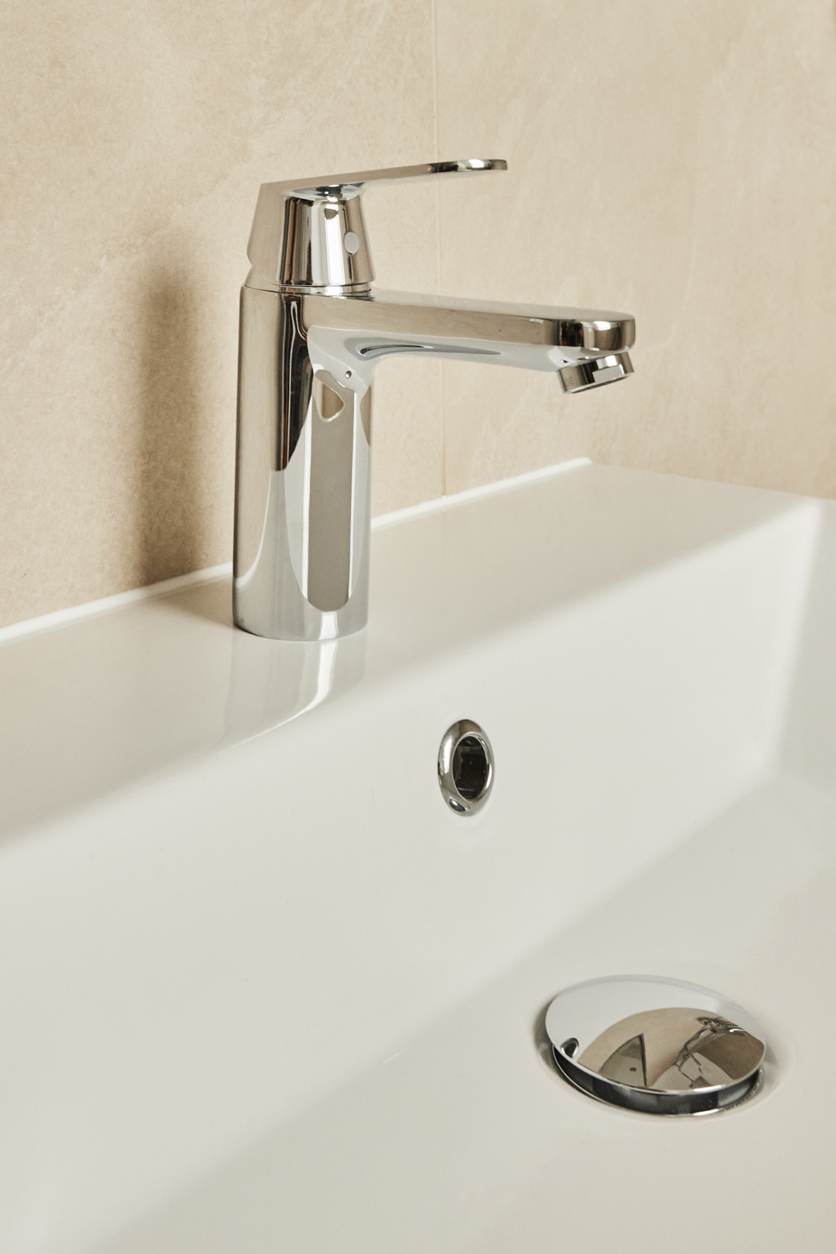 Badezimmer_1 - *verkauft*Großzügige Maisonettewohnung mit Eiche-Echtholzparkett in der Nordstadt