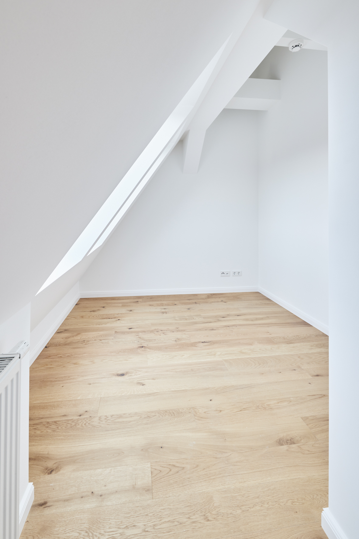 Zimmer Obergeschoss - *verkauft*Großzügige Maisonettewohnung mit Eiche-Echtholzparkett in der Nordstadt