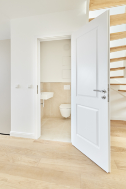 Gäste-WC - *verkauft*Großzügige Maisonettewohnung mit Eiche-Echtholzparkett in der Nordstadt