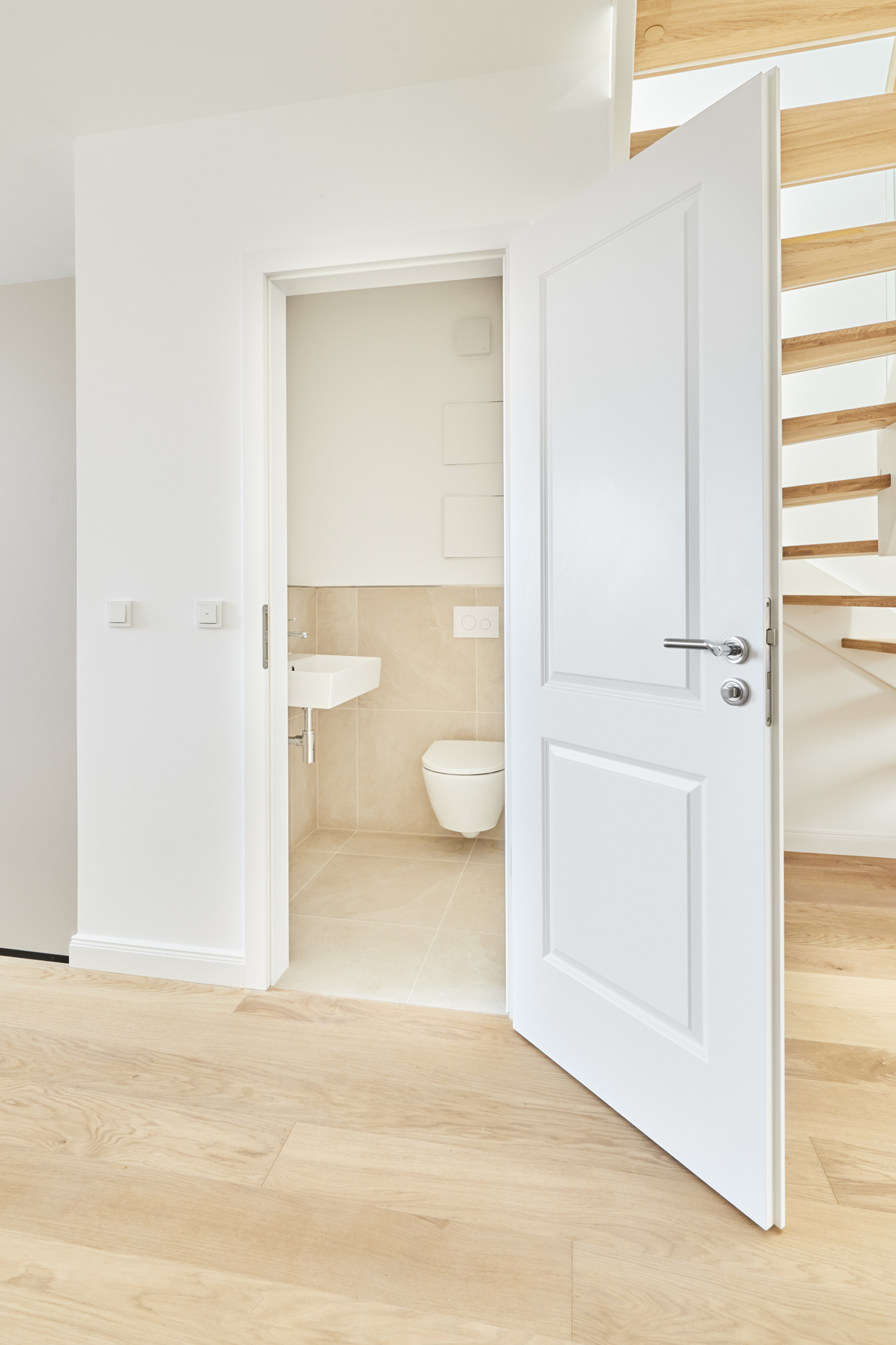 Gäste-WC - *verkauft*Großzügige Maisonettewohnung mit Eiche-Echtholzparkett in der Nordstadt