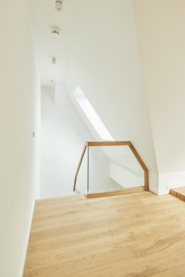 Flur Obergeschoss - *verkauft*Großzügige Maisonettewohnung mit Eiche-Echtholzparkett in der Nordstadt