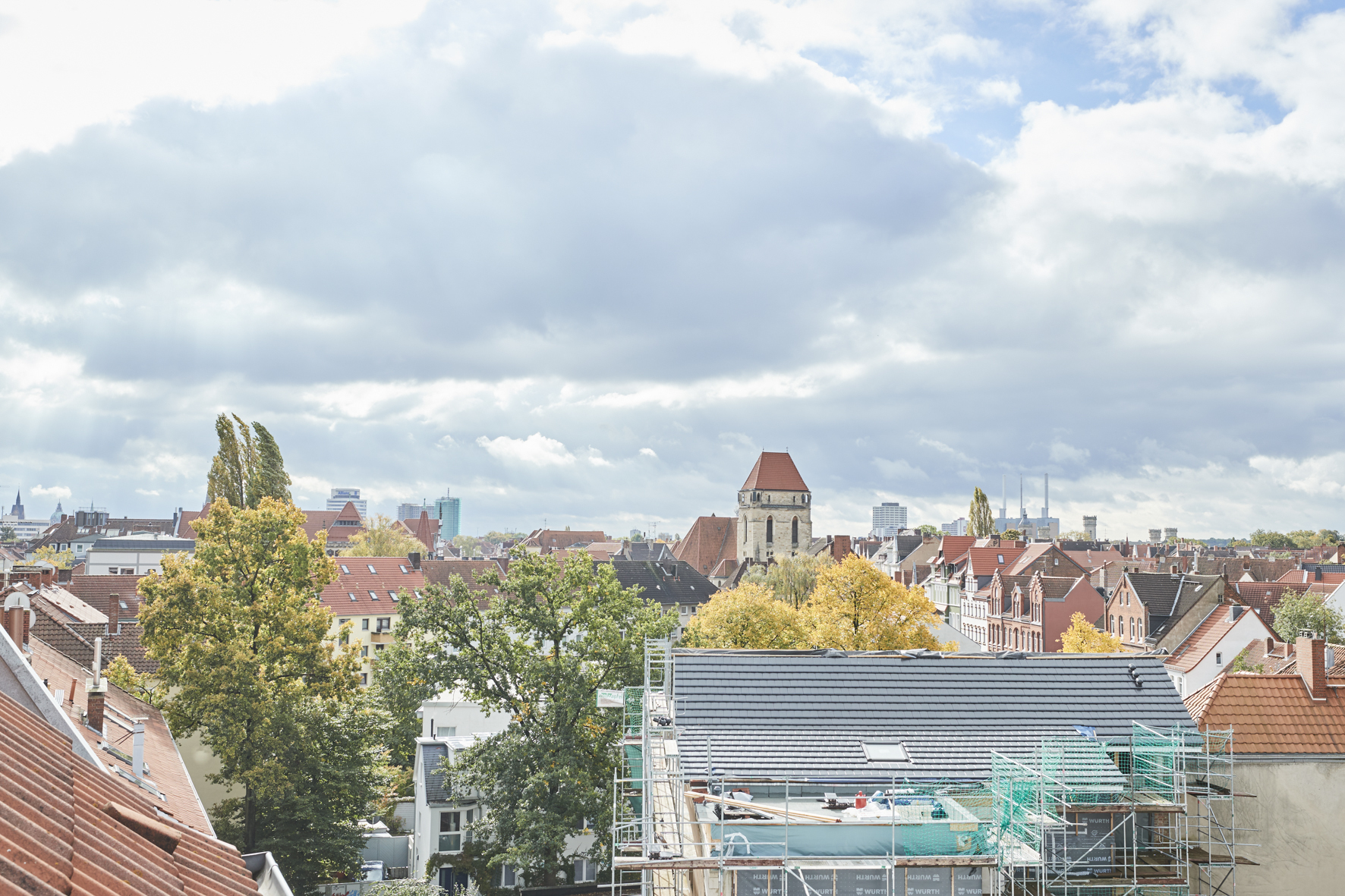 Ausblick Balkon_ - *verkauft*Großzügige Maisonettewohnung mit Eiche-Echtholzparkett in der Nordstadt