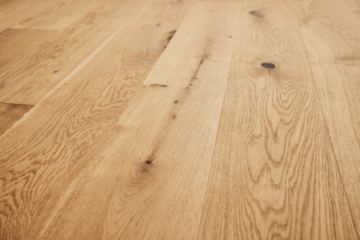 Detail-Eiche Echtholzboden - *verkauft*Großzügige Maisonettewohnung mit Eiche-Echtholzparkett in der Nordstadt