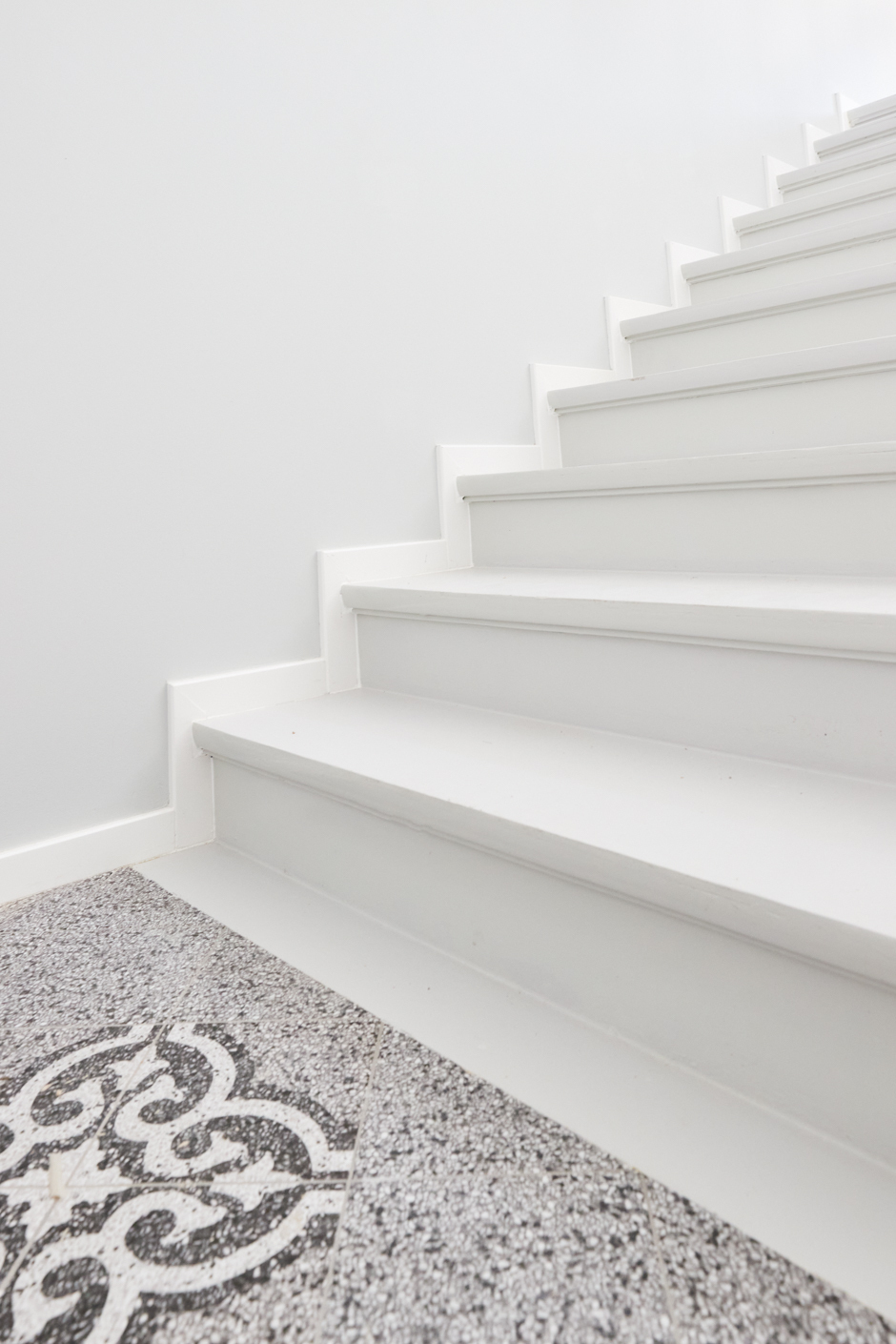 Treppenhaus-Detail - *Reserviert* Sanierte 3-Zimmerwohnung mit Balkon und Einbauküche