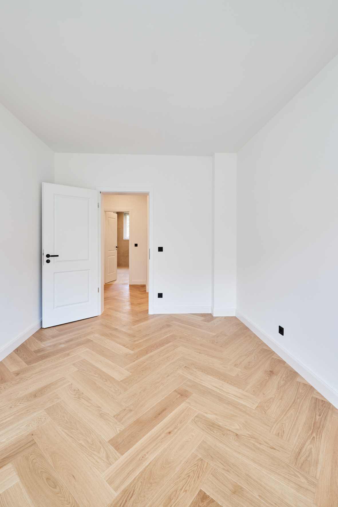 Zimmer 2 - *Reserviert* Sanierte 3-Zimmerwohnung mit Balkon und Einbauküche