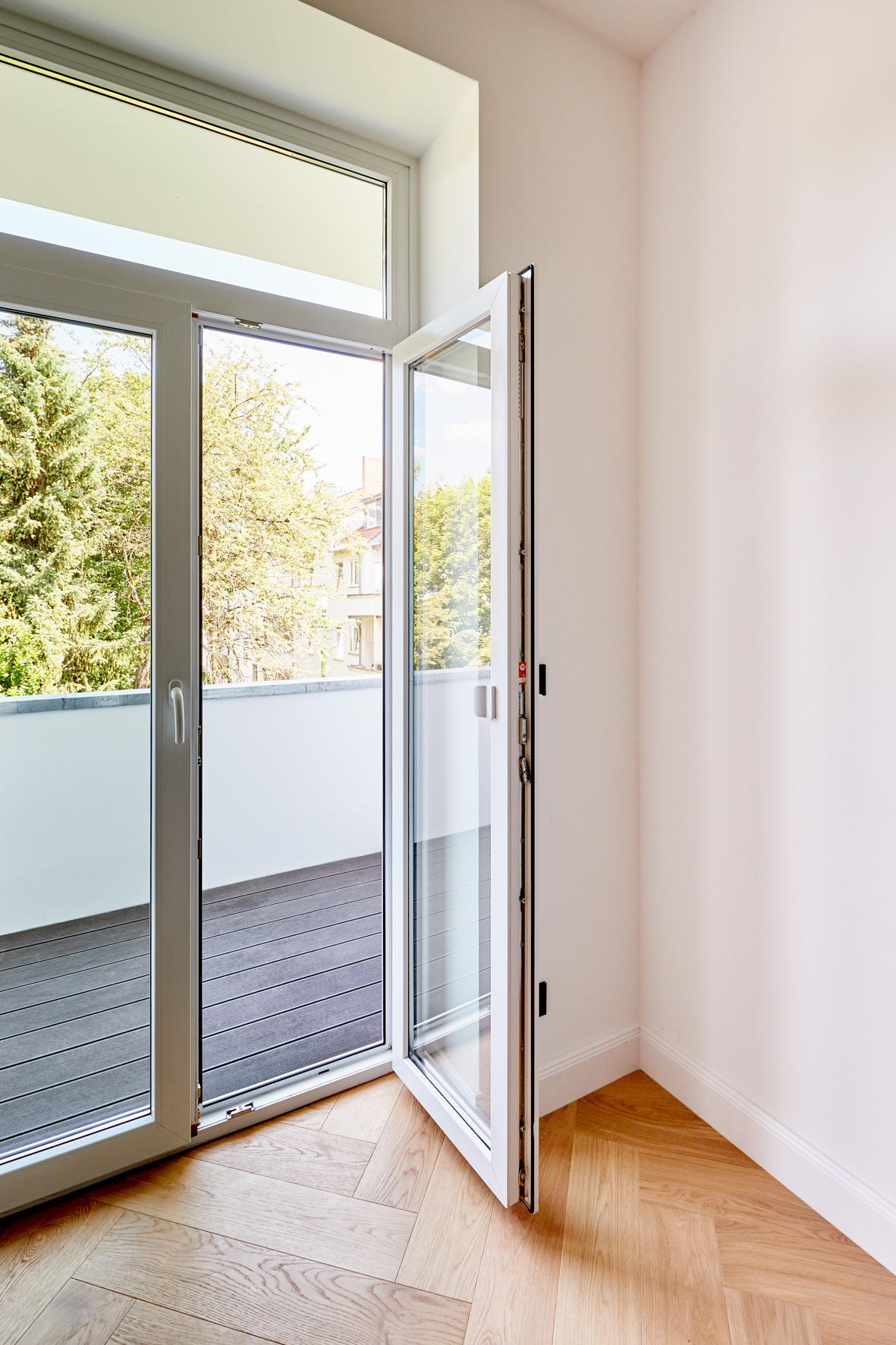 Zugang Balkon - *Reserviert* Sanierte 3-Zimmerwohnung mit Balkon und Einbauküche