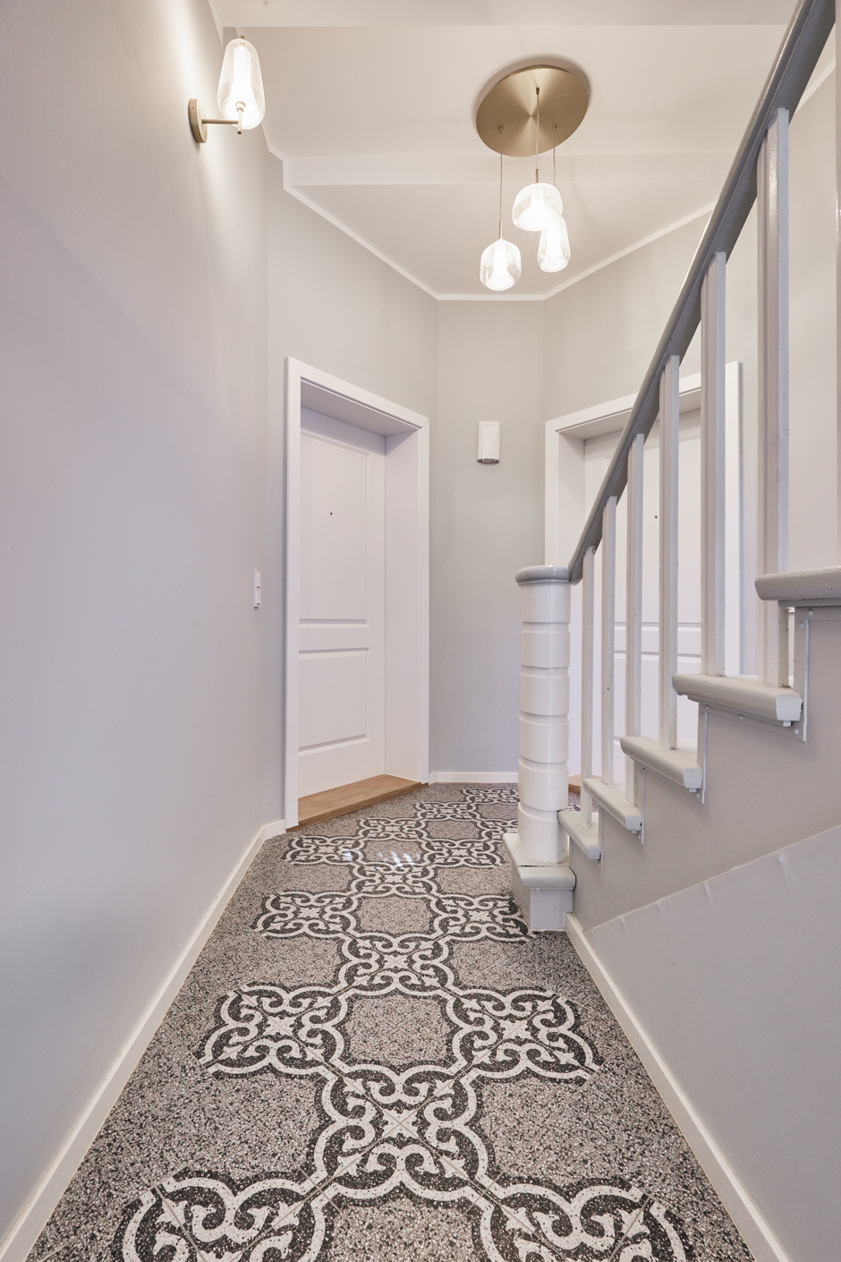 Hauseingangsbereich - *Reserviert* Sanierte 3-Zimmerwohnung mit Balkon und Einbauküche