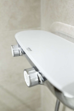 Grohe Armatur - Sofort bezugsfreie sanierte 3-Zimmer-Wohnung im Altbau in Schöneberg