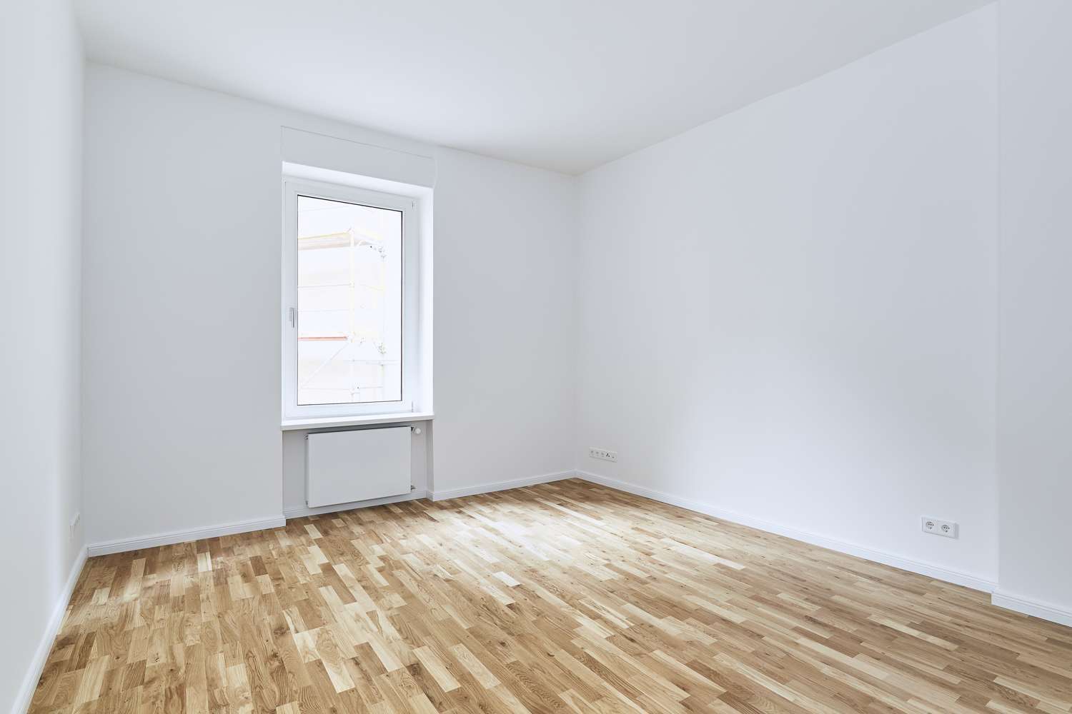 Schlafzimmer - Sofort bezugsfreie sanierte 3-Zimmer-Wohnung im Altbau in Schöneberg