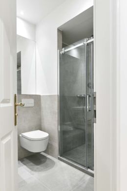 Badezimmer - Sofort bezugsfreie sanierte 3-Zimmer-Wohnung im Altbau in Schöneberg