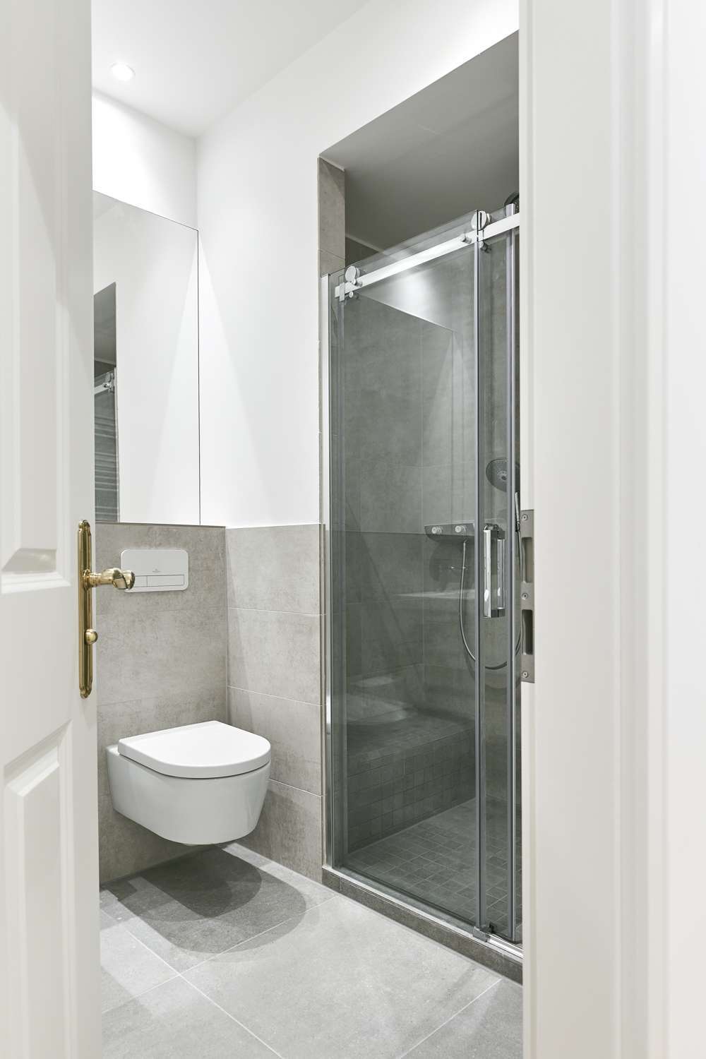 Badezimmer - Sofort bezugsfreie sanierte 3-Zimmer-Wohnung im Altbau in Schöneberg