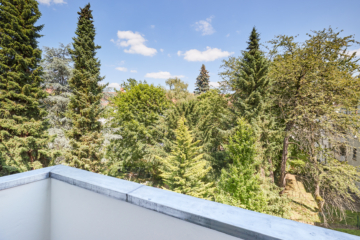 Ausblick Balkon - Hochwertigster Wohntraum mit 3-Zimmern, Balkon und Einbauküche in der Südstadt