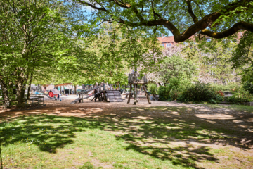 Spielplatz - Hochwertigster Wohntraum mit 3-Zimmern, Balkon und Einbauküche in der Südstadt