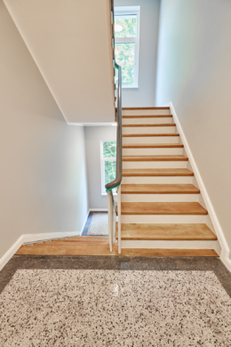 Treppenhaus Ansicht - *Verkauft*Sanierte 2-Zimmerwohnung mit großer Küche und Balkon in Bestlage Hannover List