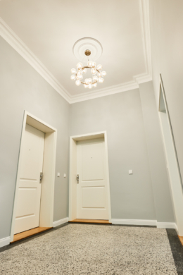 Treppenhaus Podest - *Verkauft*Sanierte 2-Zimmerwohnung mit großer Küche und Balkon in Bestlage Hannover List