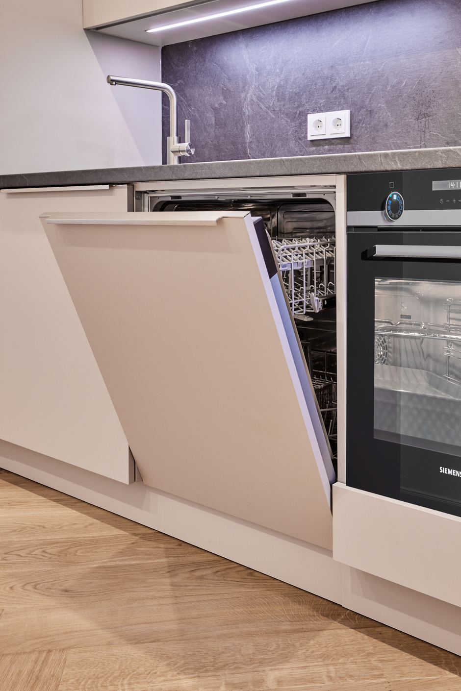 Küche_Details_1 - Hochwertige Dachgeschosswohnung mit Einbauküche und großem Tageslichtbad