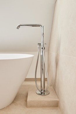 Badezimmer-Grohe_1 - Hochwertige Dachgeschosswohnung mit Einbauküche und großem Tageslichtbad