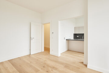 Höchster Wohnkomfort – Kernsanierte 5-Zimmerwohnung mit Einbauküche in Hannover Linden, 30449 Hannover, Wohnung