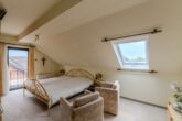 Familientraum mit großem Garten – Viel Platz, viele Möglichkeiten mit Einliegerwohnung - Dachgeschoss Zimmer 2