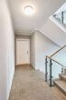 Erstklassige 2-Zimmerwohnung mit Balkon und Einbauküche in Bestlage Hannover - Treppenhaus_Etagenansicht