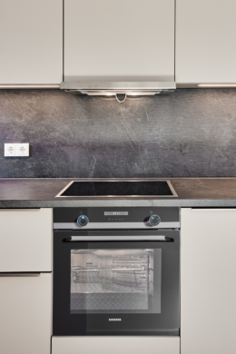 Küche-Details_ - **verkauft**Dachgeschosswohnung mit Einbauküche und großem Tageslichtbad mit Badewanne und Dusche