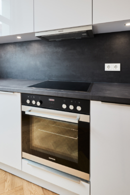 Küche - Detail Siemens - **Reserviert**-Einzimmer Altbauwohnung mit Einbauküche und Balkon in Bestlage Hannover List