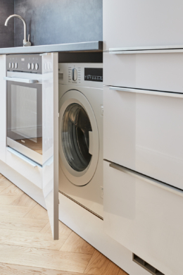 Küche - Waschmaschine - **Reserviert**-Einzimmer Altbauwohnung mit Einbauküche und Balkon in Bestlage Hannover List