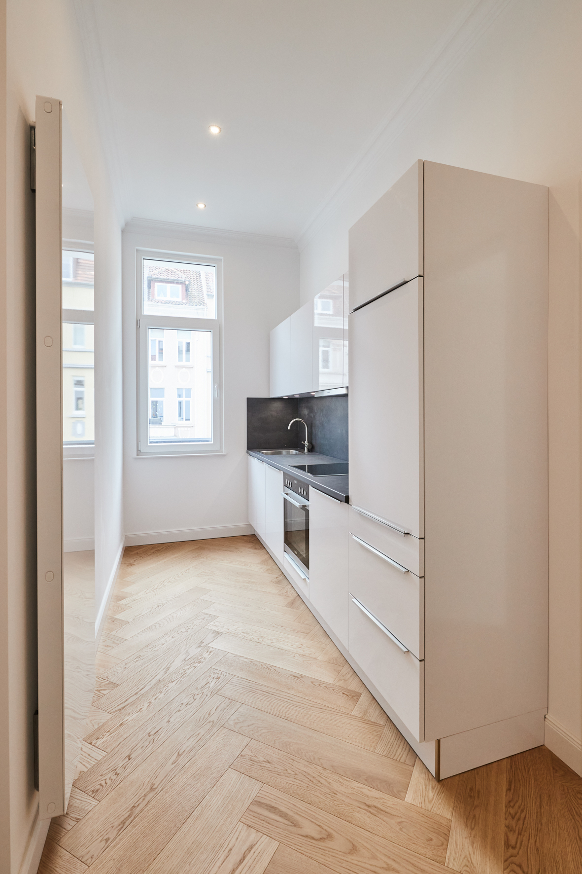 Küche - **Reserviert**-Einzimmer Altbauwohnung mit Einbauküche und Balkon in Bestlage Hannover List
