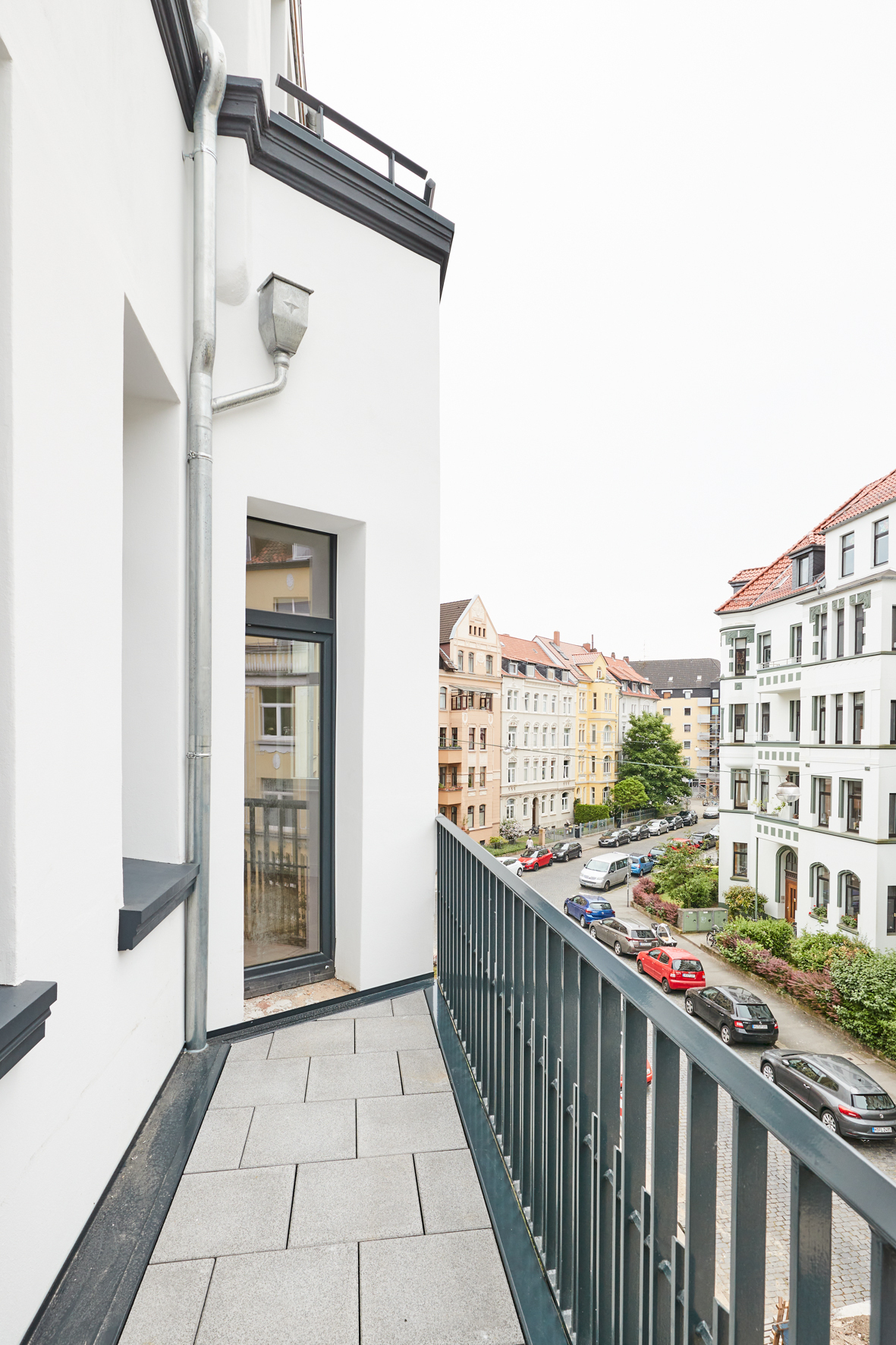 Balkon mit Ausblick - **Reserviert**-Einzimmer Altbauwohnung mit Einbauküche und Balkon in Bestlage Hannover List