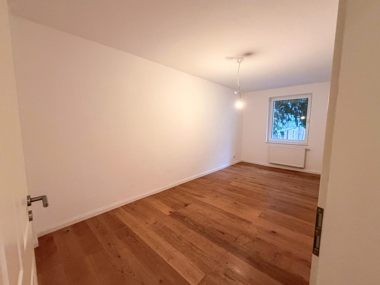 Schlafzimmer perspektive 2 - Stilvoll sanierte 1-Zimmer-Wohnung in Toplage der List – Erstbezug mit Balkon & neuer Einbauküche