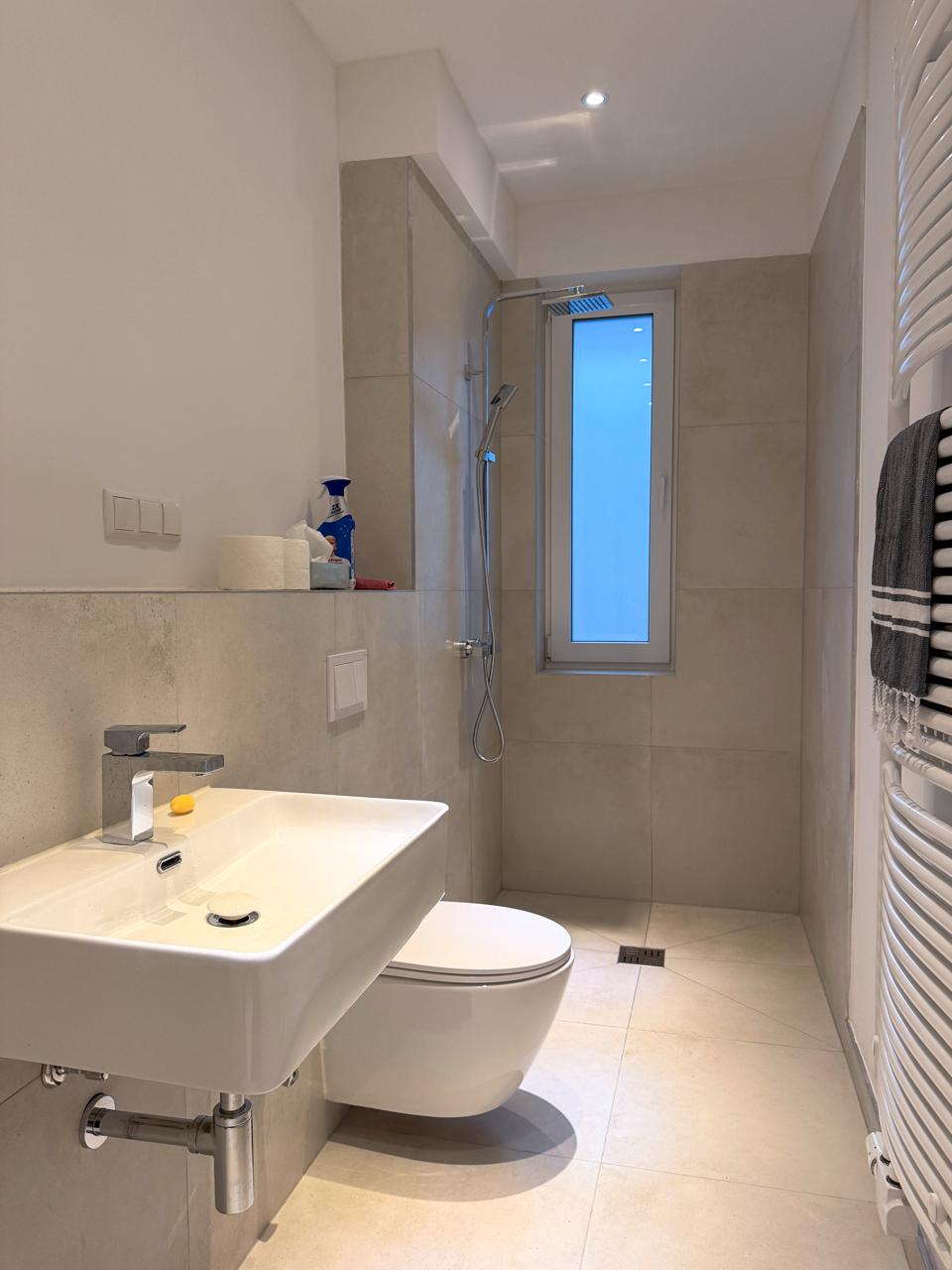 Badezimmer - Stilvoll sanierte 1-Zimmer-Wohnung in Toplage der List – Erstbezug mit Balkon & neuer Einbauküche